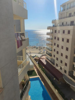 Apartamento Aquarium Park, 1ª linea de playa, para 4 personas, wifi alta velocidad y aire acondicionado